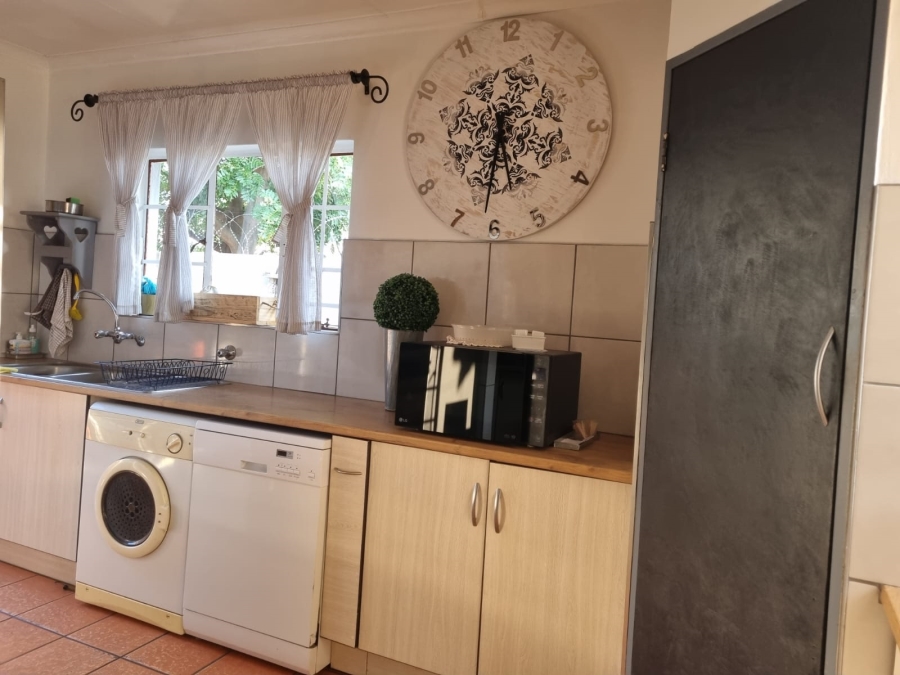 5 Bedroom Property for Sale in Mooinooi North West
